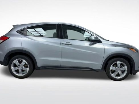 Used 2021 Honda HR-V LX image 9