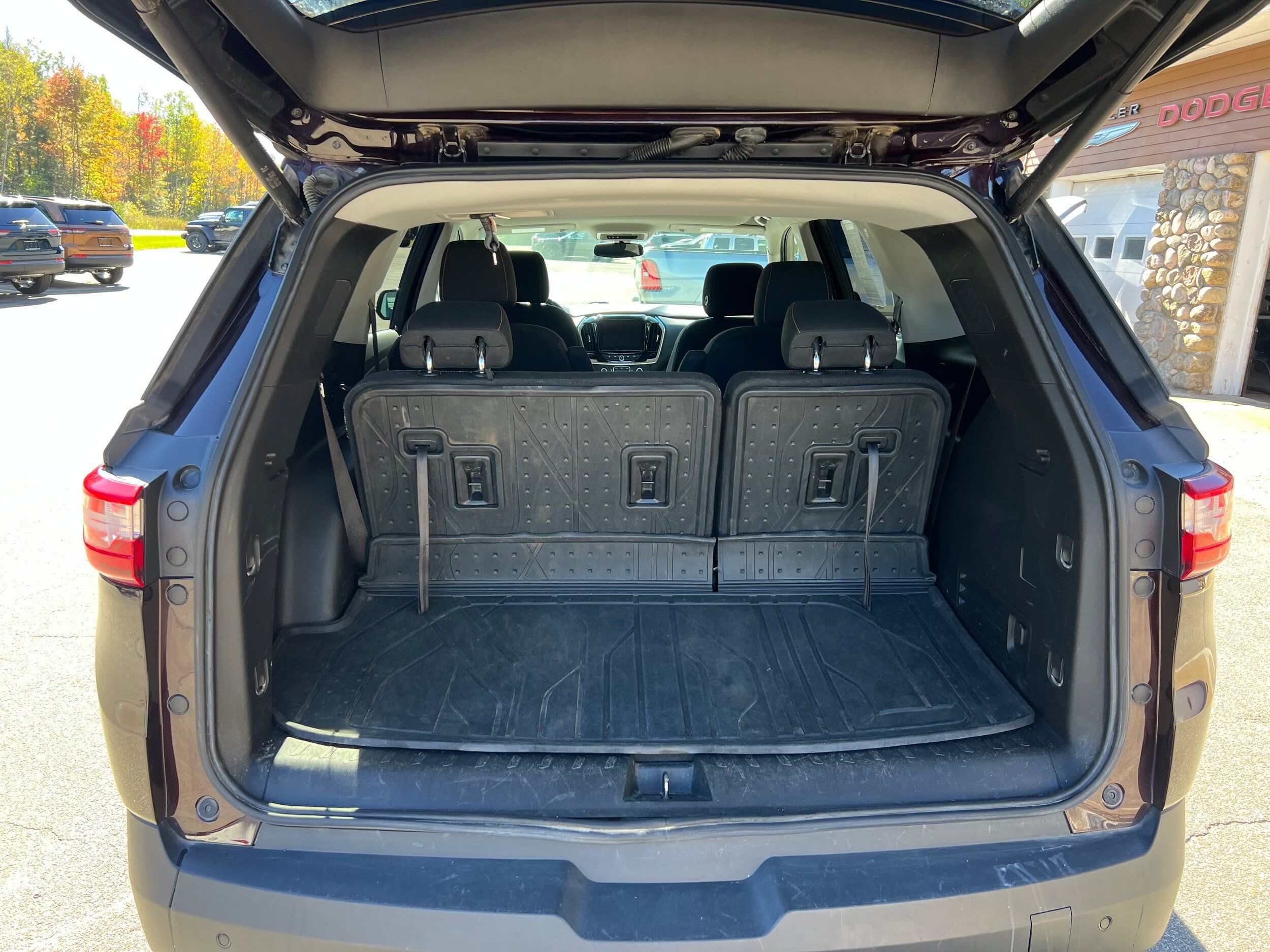 Used 2020 Chevrolet Traverse LT w/ LPO, Floor Liner Package AWD/4WD image 20