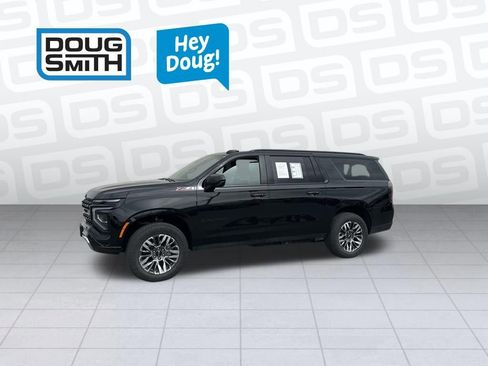 Used 2025 Chevrolet Suburban Z71 AWD/4WD image 1