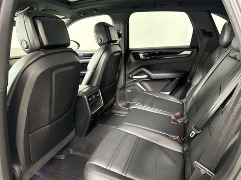 Certified 2019 Porsche Cayenne image 26