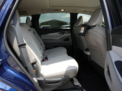 Certified 2026 INFINITI QX60 Luxe w/ Family Package FWD image 21