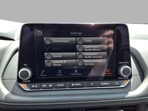 Used 2026 Nissan Rogue SV w/ SV Premium Package FWD image 7