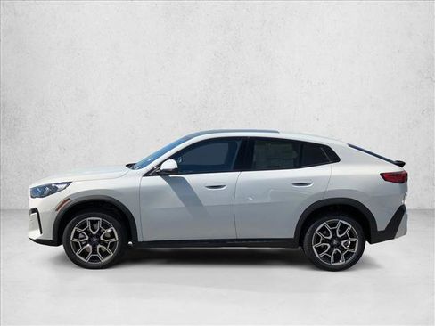 New 2026 BMW X2 xDrive28i AWD/4WD image 5