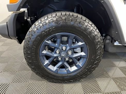 Used 2026 Jeep Wrangler Unlimited Sport AWD/4WD image 11