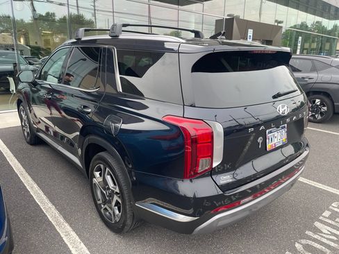 Used 2024 Hyundai Palisade Limited AWD/4WD image 2
