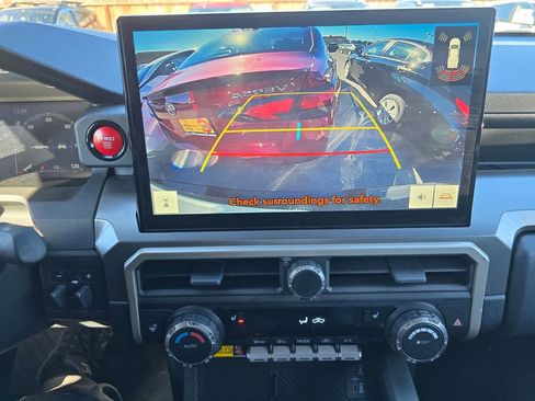 Used 2024 Toyota Tacoma TRD Sport image 13