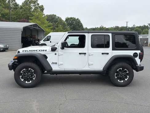 Used 2024 Jeep Wrangler Unlimited Rubicon 4xe AWD/4WD image 2