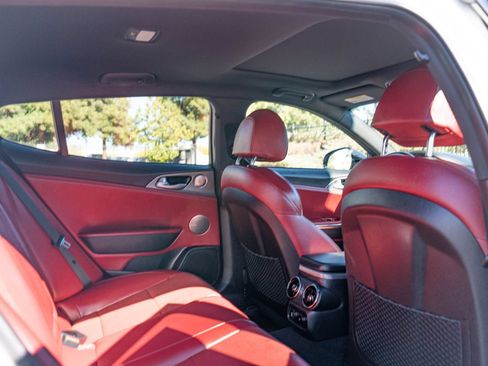 Used 2021 Kia Stinger GT1 RWD image 20
