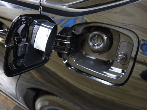 Used 2025 Honda Accord SE image 14