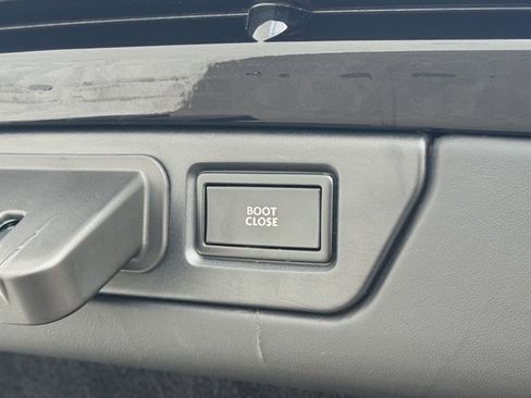 Used 2019 Bentley Mulsanne Speed image 11