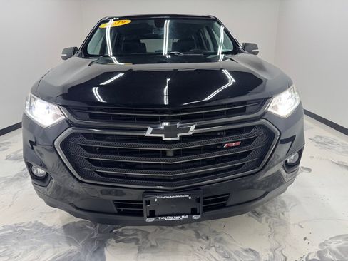 Used 2019 Chevrolet Traverse RS FWD image 3