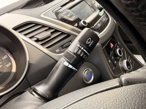 Used 2016 Hyundai Elantra Value Edition image 12