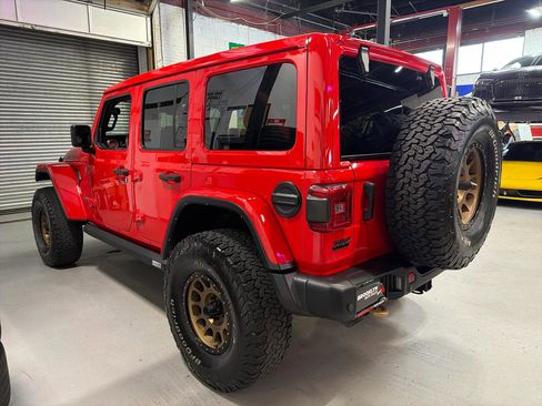 Used 2021 Jeep Wrangler Unlimited Rubicon w/ Trailer Tow Package image 9