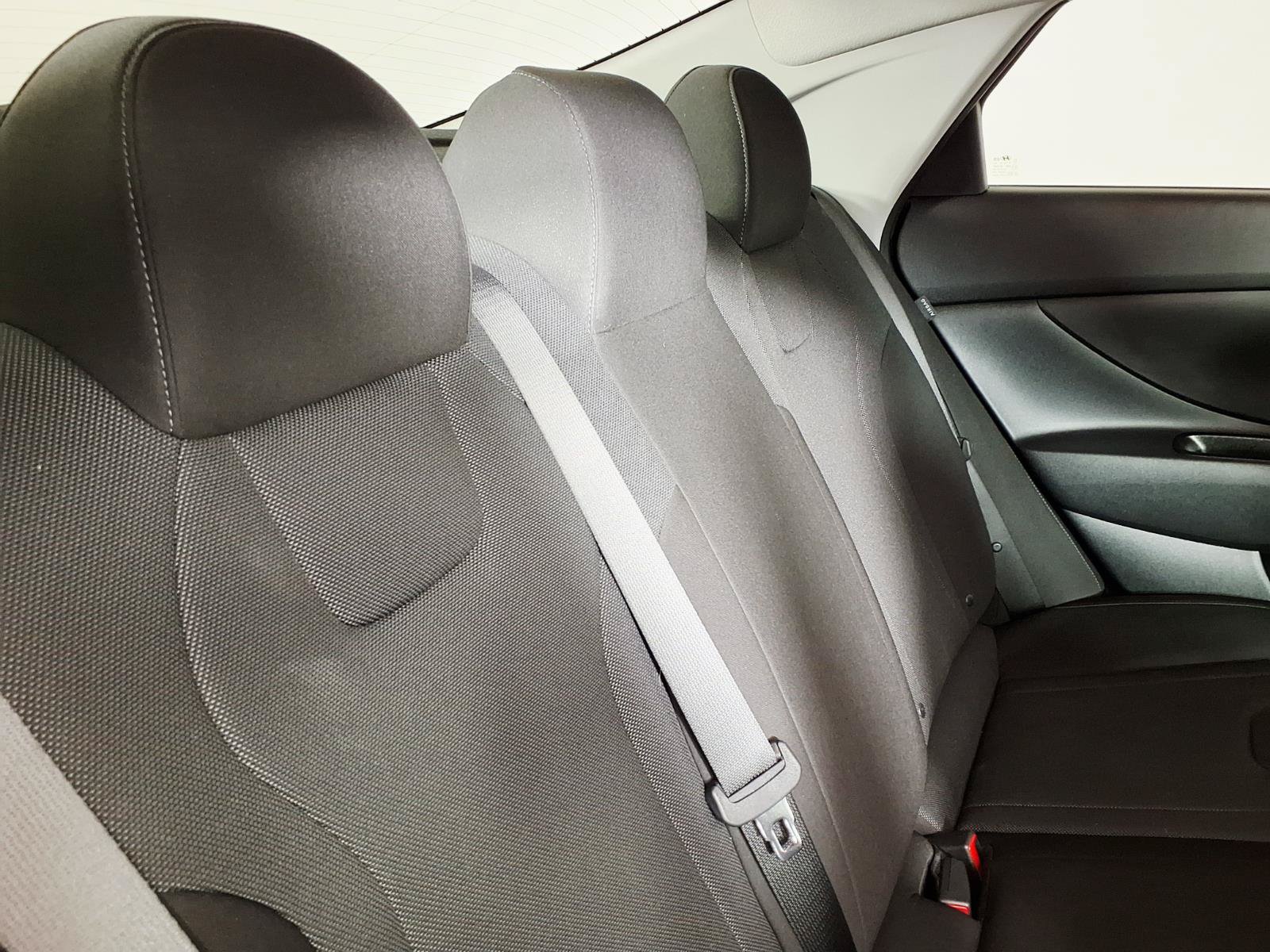 Certified 2026 Hyundai Elantra SE FWD image 12