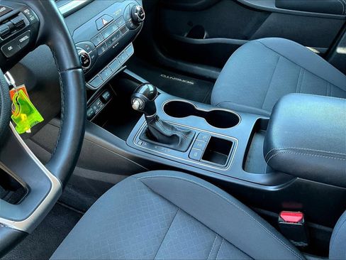 Used 2017 Kia Sorento AWD w/ LX Convenience Package image 20