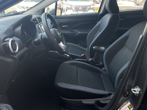 Used 2025 Nissan Versa SV FWD image 10