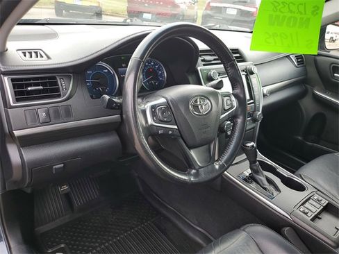 Used 2016 Toyota Camry XLE image 18