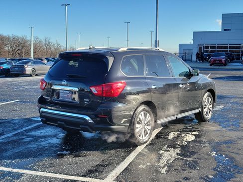 Used 2019 Nissan Pathfinder SL image 5