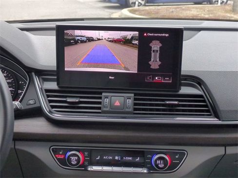 Used 2024 Audi Q5 2.0T Premium w/ Convenience Package image 18