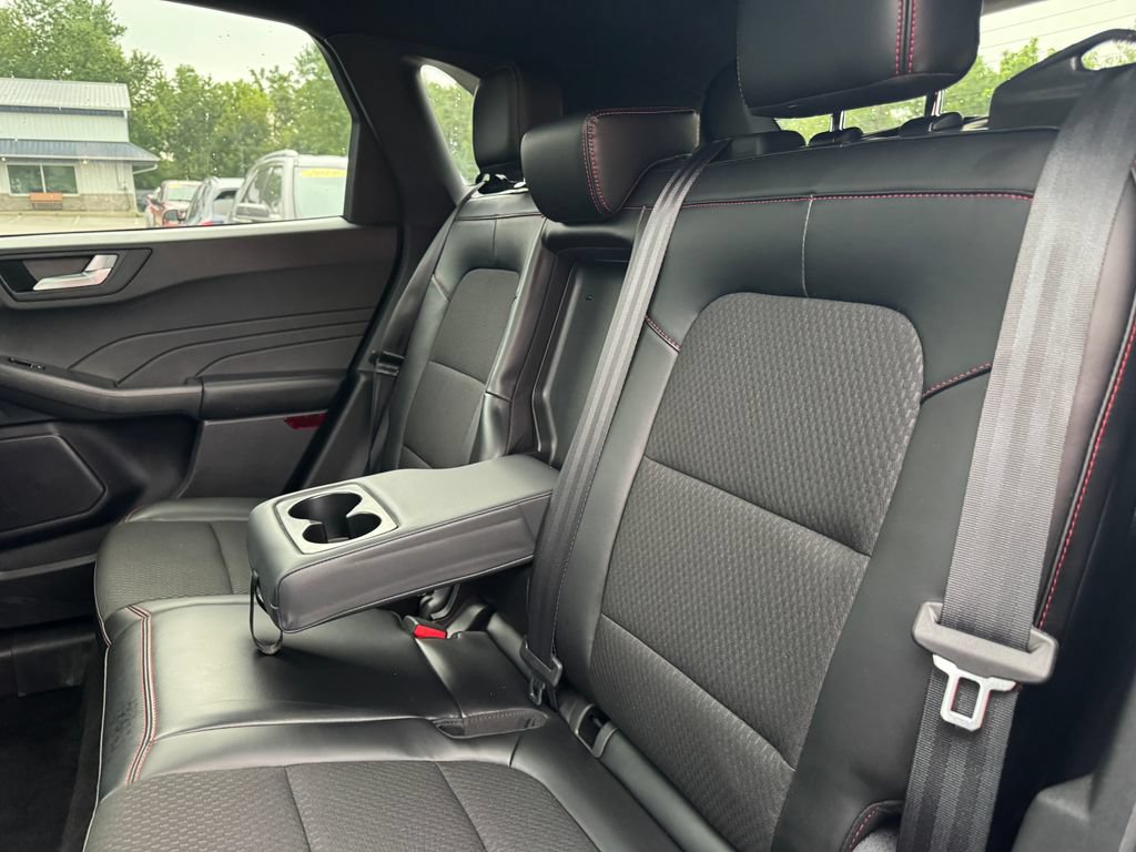 Used 2024 Ford Escape ST-Line w/ Tech Pack #1 AWD/4WD image 34