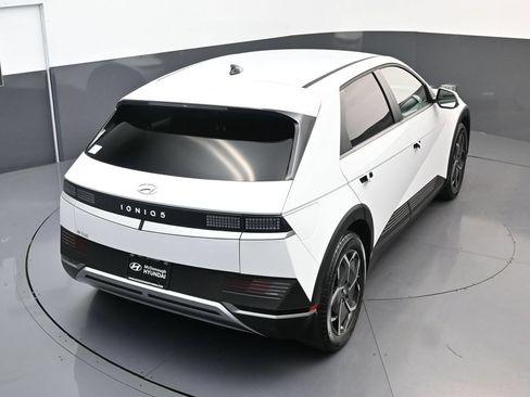Certified 2024 Hyundai Ioniq 5 SEL RWD image 17