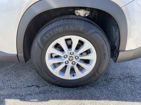 Used 2025 Toyota Grand Highlander FWD image 11