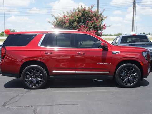 Used 2023 GMC Yukon Denali AWD/4WD image 5