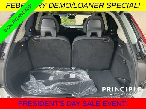 New 2026 Volvo XC90 B5 Core image 32