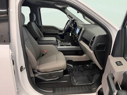 Used 2019 Ford F150 XLT w/ Equipment Group 302A Luxury AWD/4WD image 10
