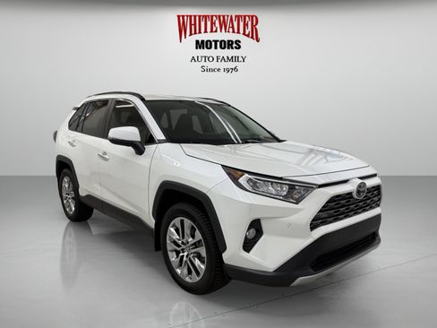 Used 2019 Toyota RAV4 Limited w/ Cold Weather Package AWD/4WD image 5