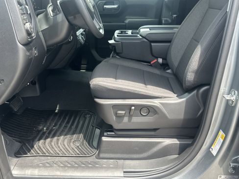 New 2026 Chevrolet Silverado 1500 Custom AWD/4WD image 9