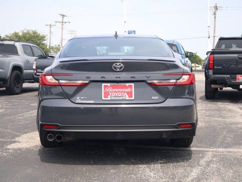 Used 2025 Toyota Camry SE FWD image 5