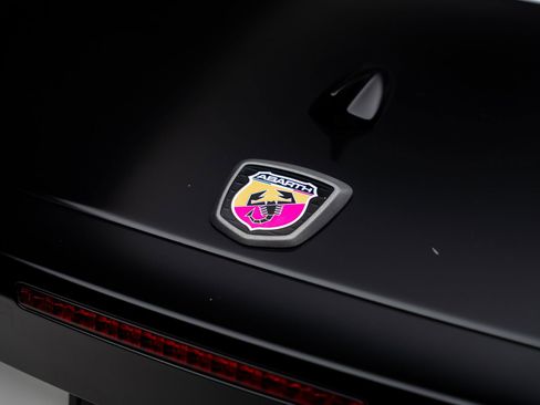 Used 2019 FIAT 124 Spider Abarth w/ Convenience Group RWD image 32