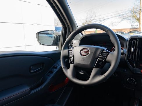 New 2026 Nissan Frontier PRO-4X w/ Pro-4x Convenience Package AWD/4WD image 11