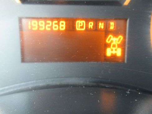 Used 2012 Nissan Armada SV image 18