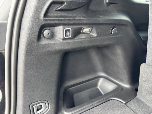 Used 2023 Jeep Grand Cherokee L Laredo AWD/4WD image 24