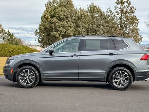 Used 2019 Volkswagen Tiguan SE w/ Panoramic Sunroof Package image 8