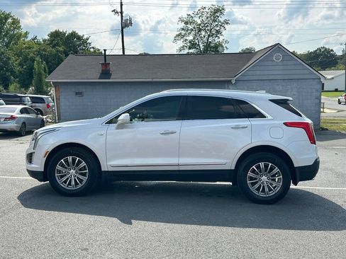 Used 2017 Cadillac XT5 Luxury w/ Driver Awareness Package FWD image 3