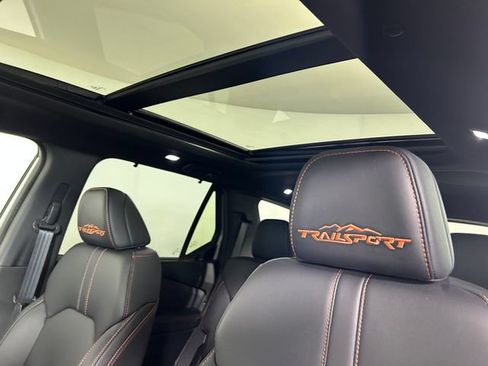 Used 2025 Honda Pilot TrailSport image 13