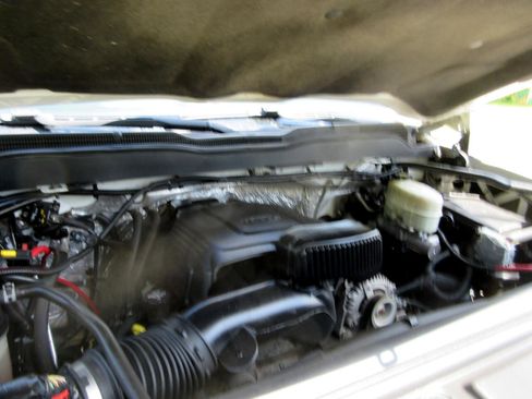 Used 2016 Chevrolet Silverado 3500 W/T image 36