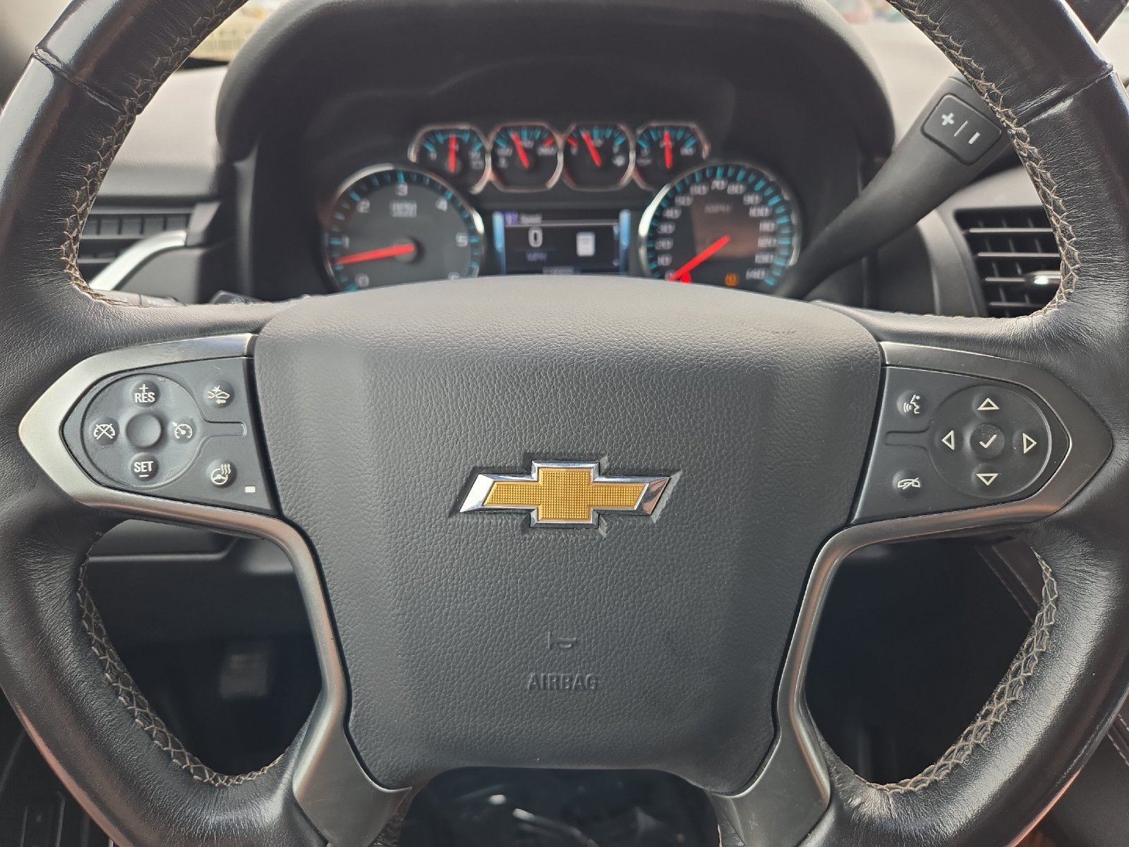 Used 2020 Chevrolet Suburban Premier RWD image 23