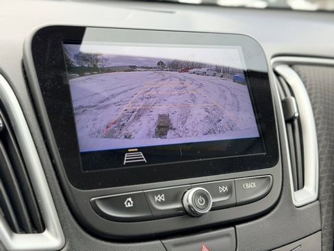 Used 2019 Chevrolet Malibu LS image 14