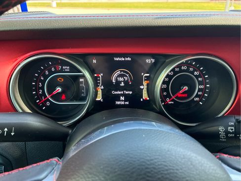 Used 2018 Jeep Wrangler Unlimited Rubicon AWD/4WD image 13