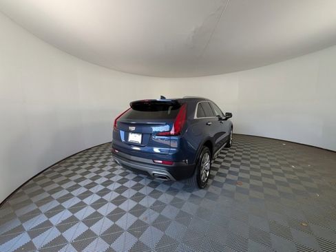 Certified 2022 Cadillac XT4 Premium Luxury w/ Enhanced Visibility Package image 5