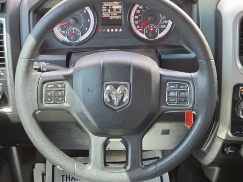 Used 2020 RAM 1500 Classic SLT AWD/4WD image 26