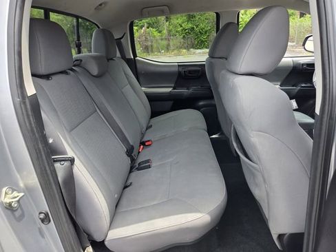 Used 2019 Toyota Tacoma SR RWD image 14