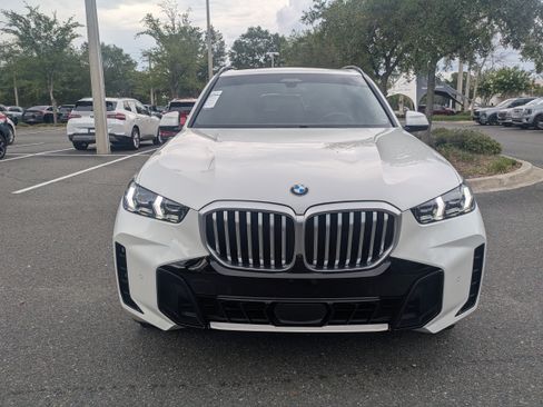 Used 2024 BMW X5 sDrive40i w/ Executive Package RWD image 9