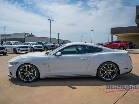 Used 2016 Ford Mustang GT Premium image 2
