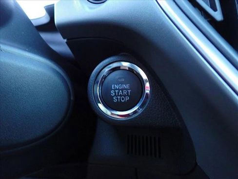 Certified 2025 Subaru Crosstrek 2.0i Premium image 21