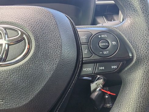 Used 2020 Toyota Corolla LE FWD image 21